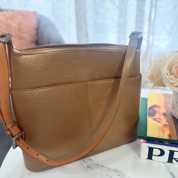 Louis Vuitton Handbags - LV